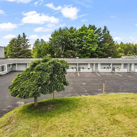 Ambassador Motel Sault Ste. Marie Buitenkant foto