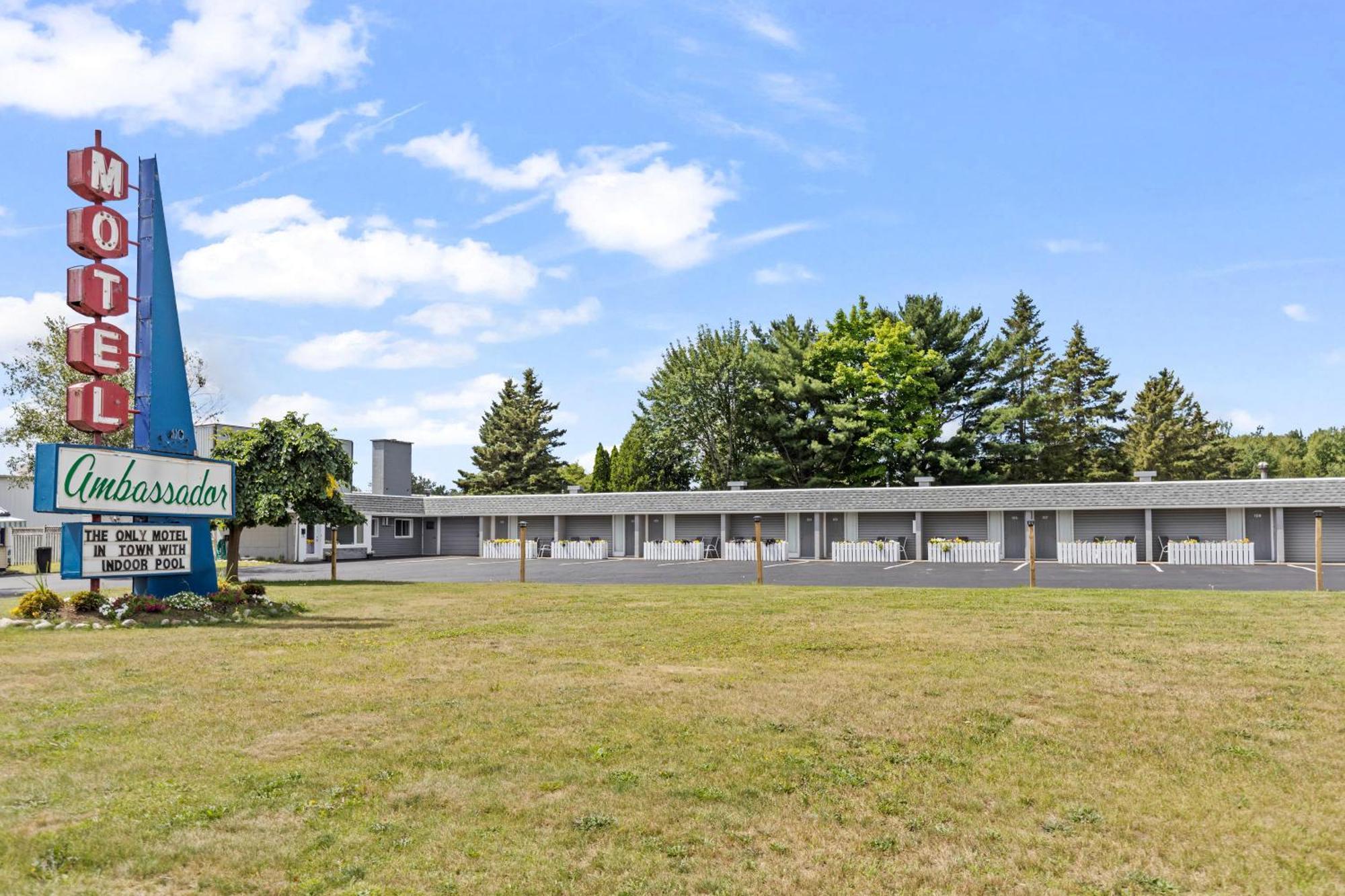 Ambassador Motel Sault Ste. Marie Buitenkant foto
