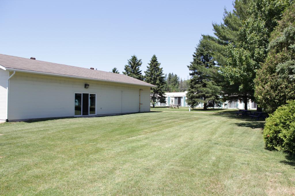Ambassador Motel Sault Ste. Marie Buitenkant foto