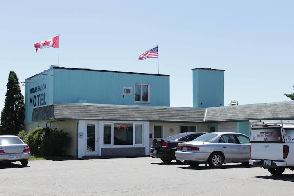 Ambassador Motel Sault Ste. Marie Buitenkant foto
